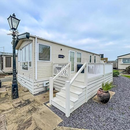 Hotel Lovely 6 Berth Caravan With Decking And Wifi In Kent, Ref 47017C à Whitstable Extérieur photo